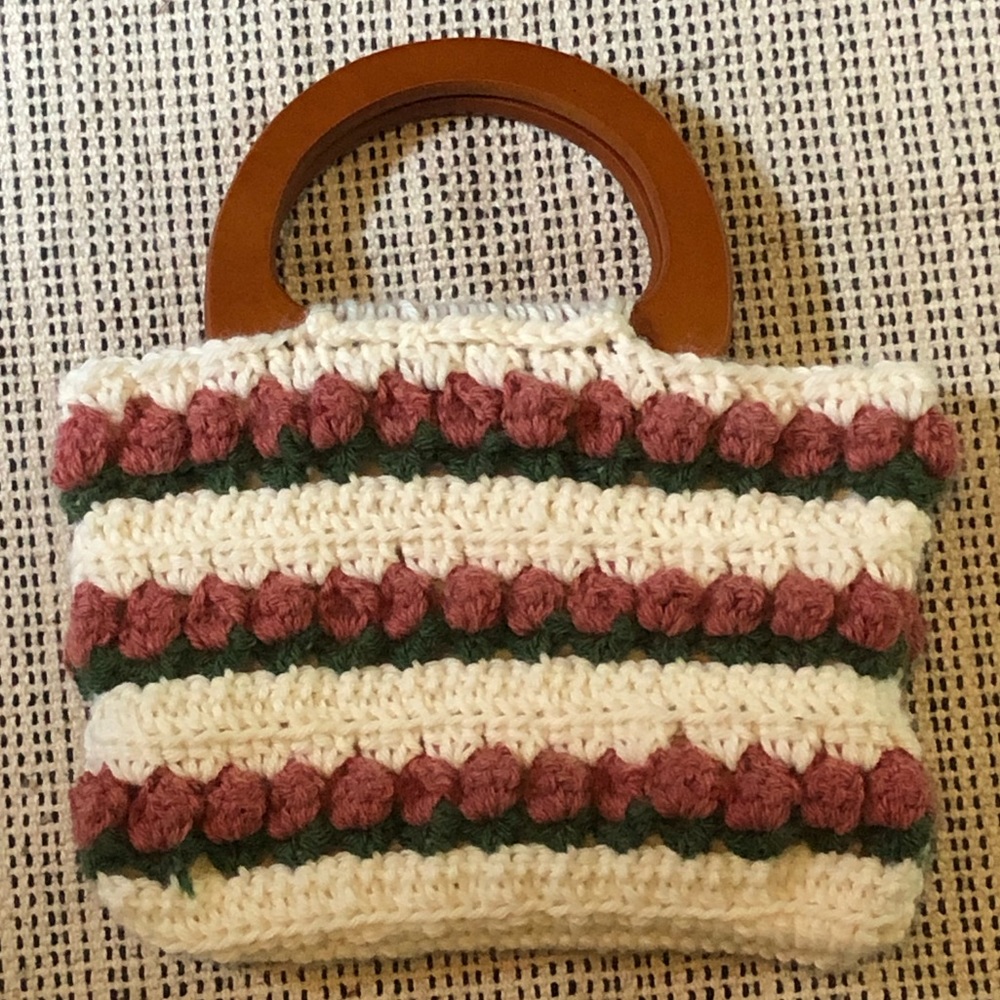 Crochet Tulip Handbag with Wooden Handles